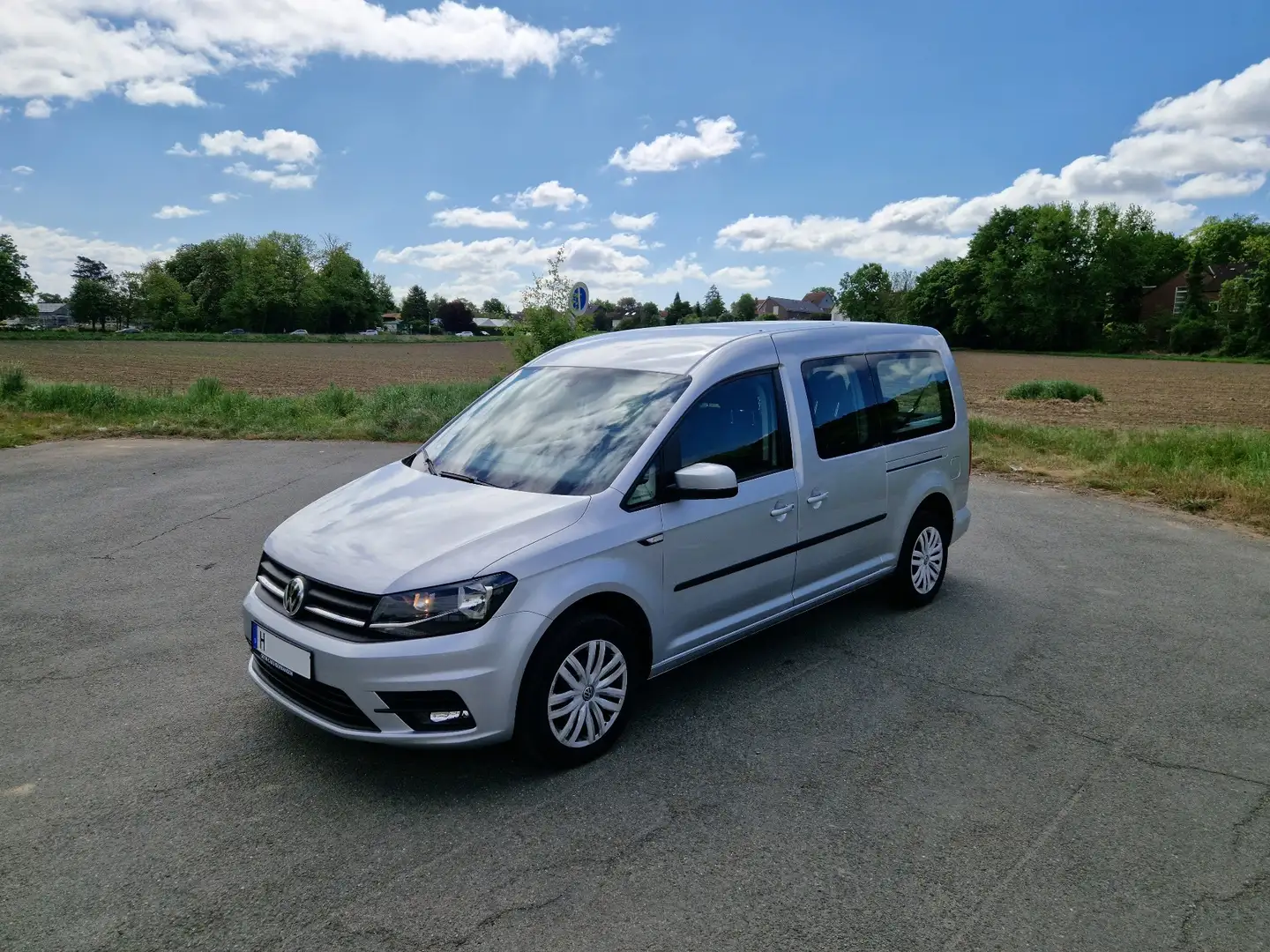 Volkswagen Caddy 2.0 TDI Maxi 7-Sitzer TÜV Silber - 2
