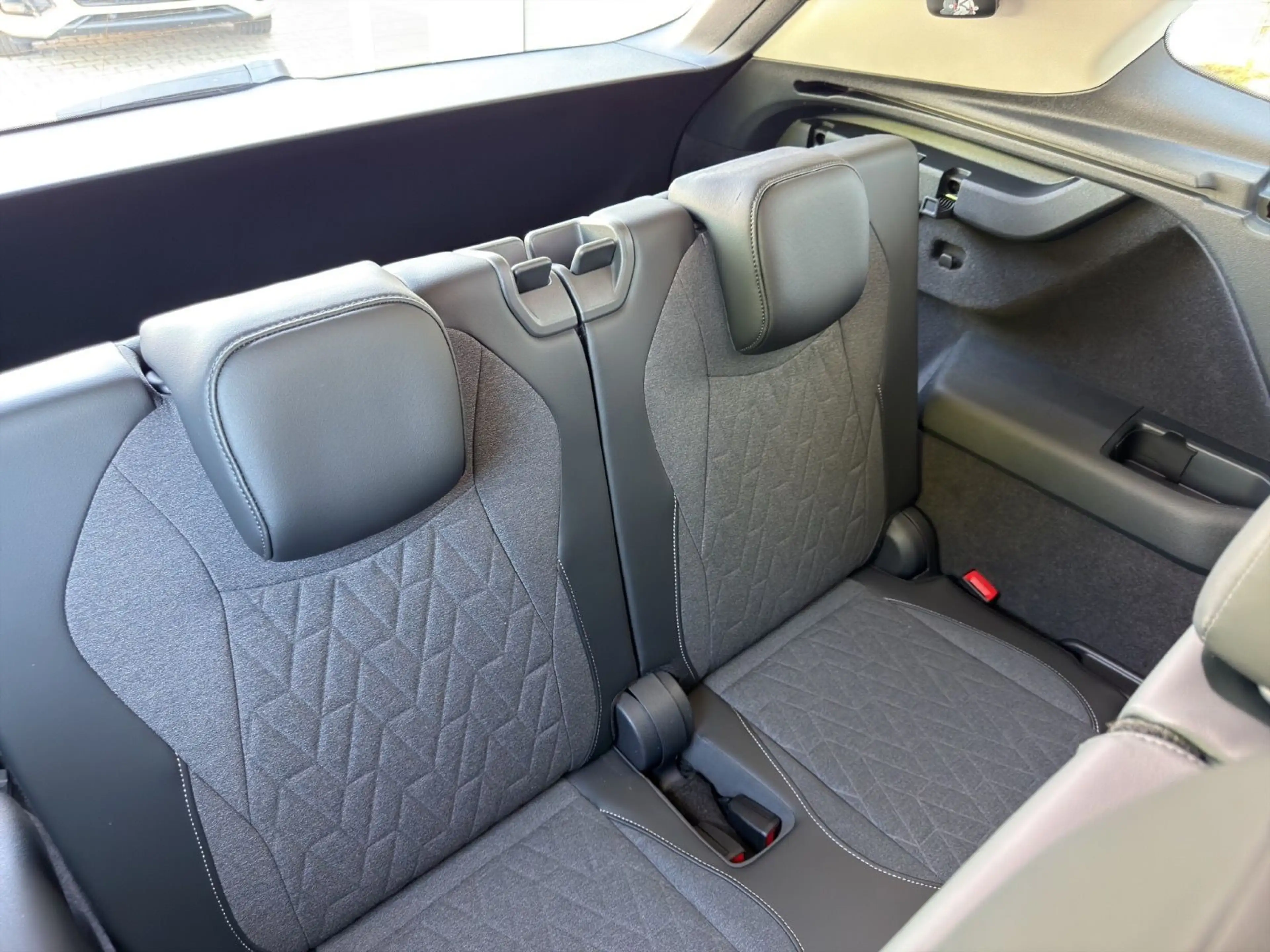 Volkswagen Tayron Life 2.0 TDI DSG | AHK 7-SITZE 360° — photo 14
