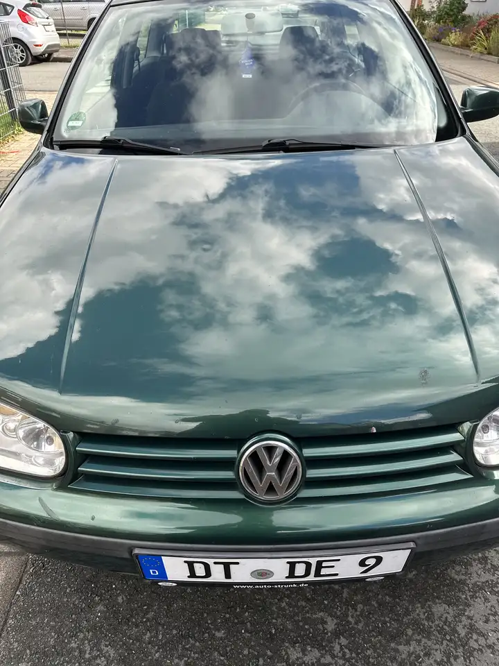 Volkswagen Golf 1.4 — photo 1 of 20