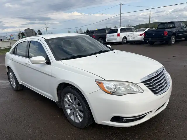 Chrysler 200 2011 — photo 3