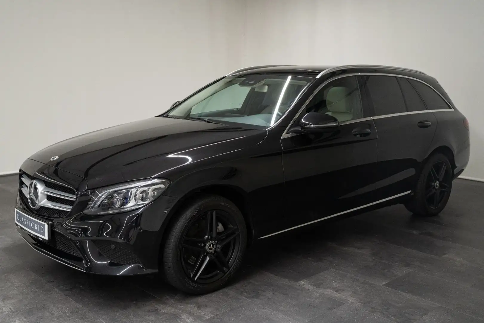 Mercedes-Benz C 200 T 4Matic 9G-TRONIC Avantgarde Schwarz - 1