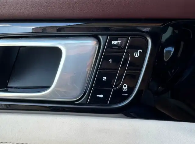 Porsche Panamera view 11