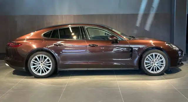 Porsche Panamera view 4