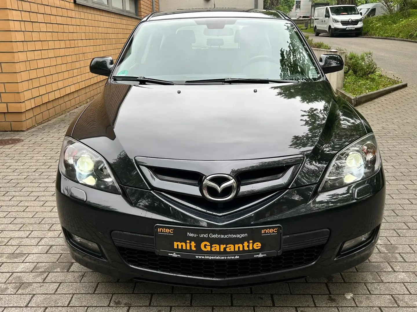 Mazda 3 Lim. 1.6 Sport Active/130TKM/AUTOMATIK/XENON/S Negro - 2