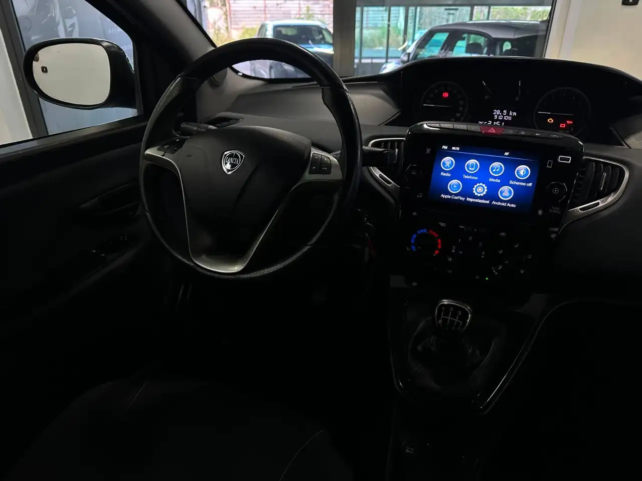 Lancia Ypsilon 2022 — фото 11