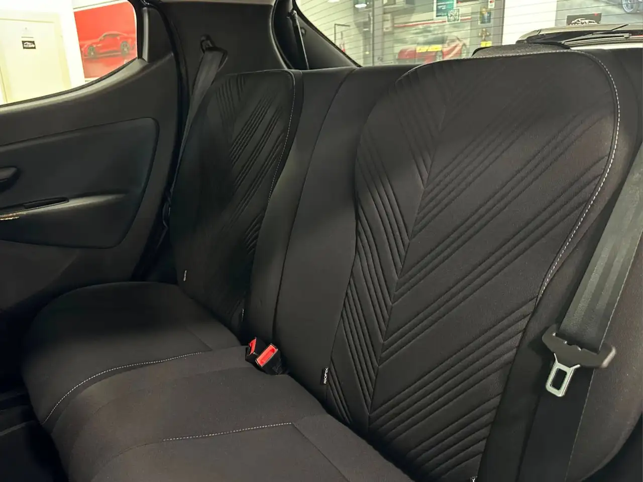 Lancia Ypsilon 2022 — фото 15