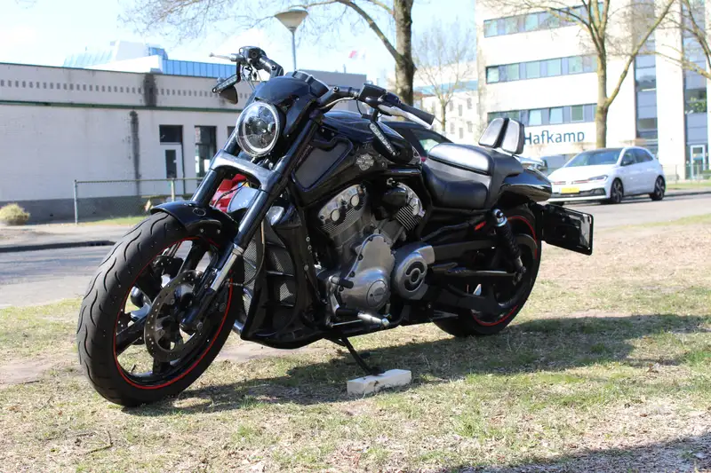 Harley-Davidson V-Rod - foto 7