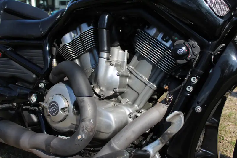 Harley-Davidson V-Rod - foto 4