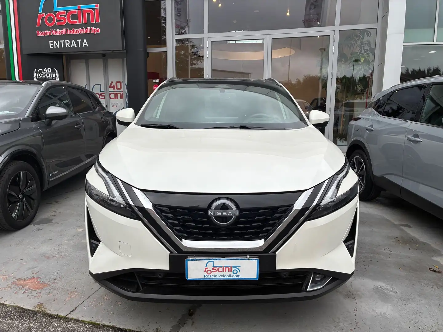 Nissan Qashqai 1.5 HEV e-Power Tekna Auto Weiß - 2