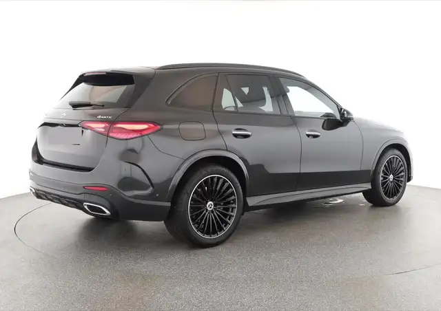 Mercedes-Benz GLC view 12