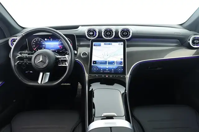 Mercedes-Benz GLC view 7