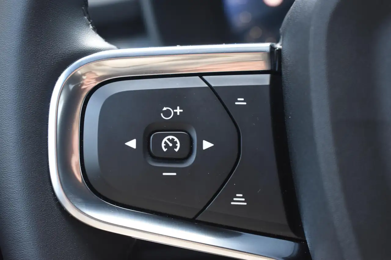 Volvo XC40 B4 211PK Automaat Plus Dark / Adaptive Cruise cont, миниатюра 18