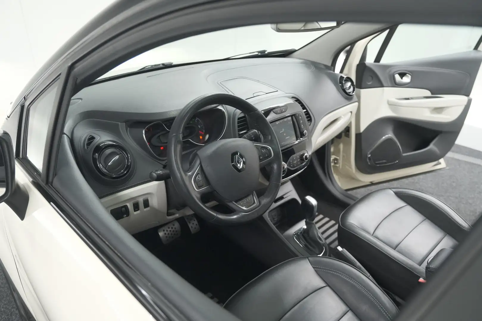 Renault Captur TCe 120 EDC Initiale Paris | Camera | Dodehoekdete Wit - 2