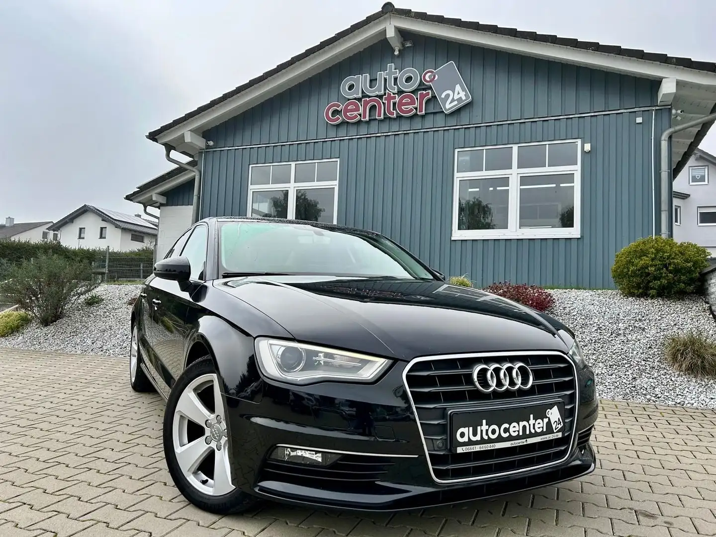 Audi A3 Limousine ambition°Navi° Schwarz - 1
