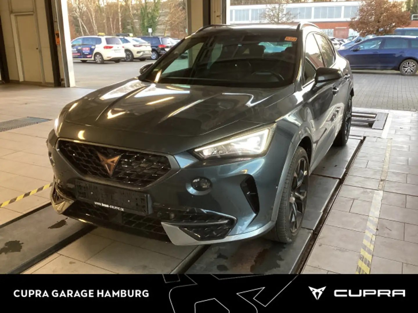 CUPRA Formentor VZ 2.0 TSI 4Drive DSG Pano ACC CarPlay Grau - 1