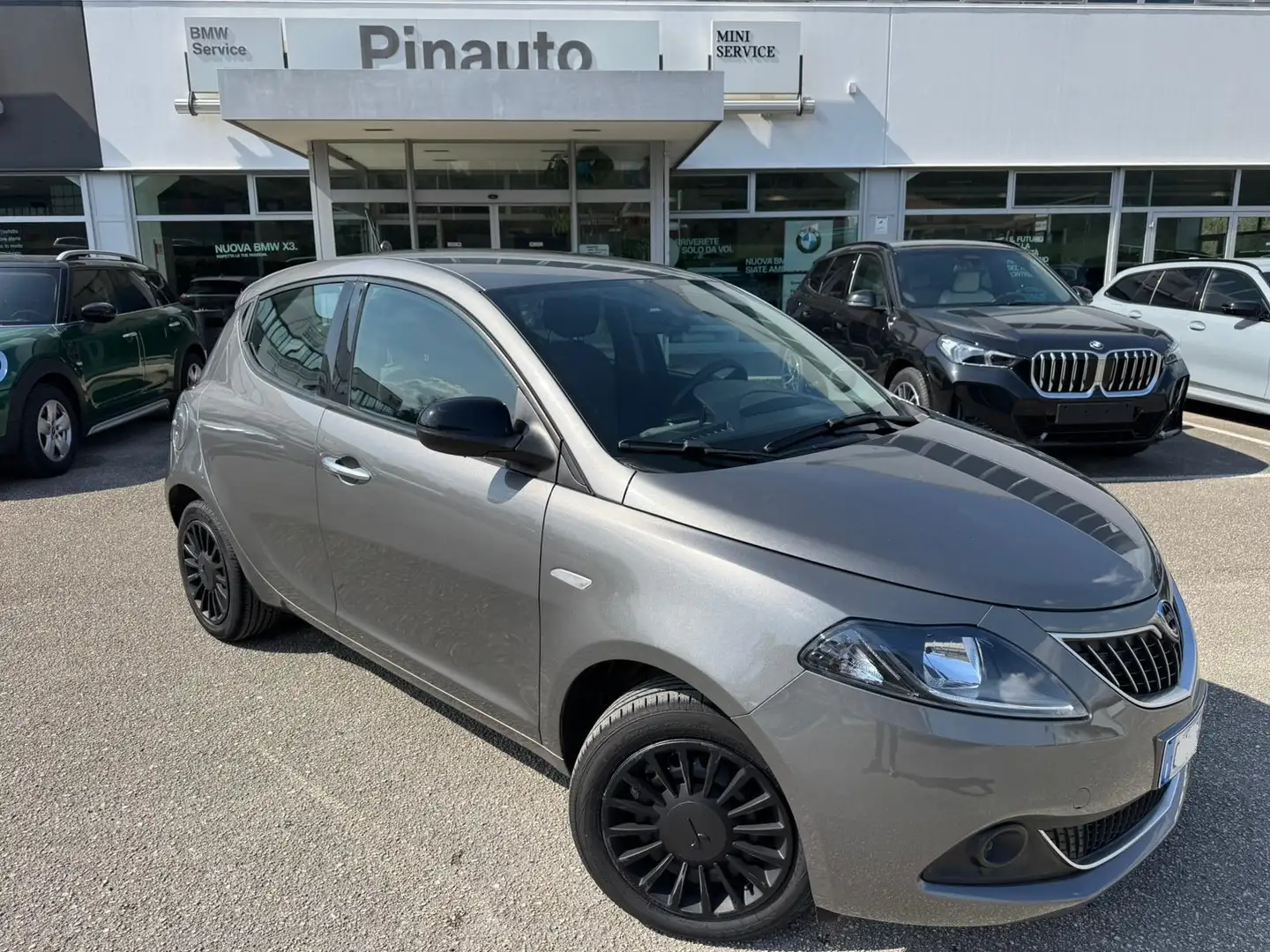 Lancia Ypsilon Ypsilon III 2021 1.0 firefly hybrid Silver s Grau - 2