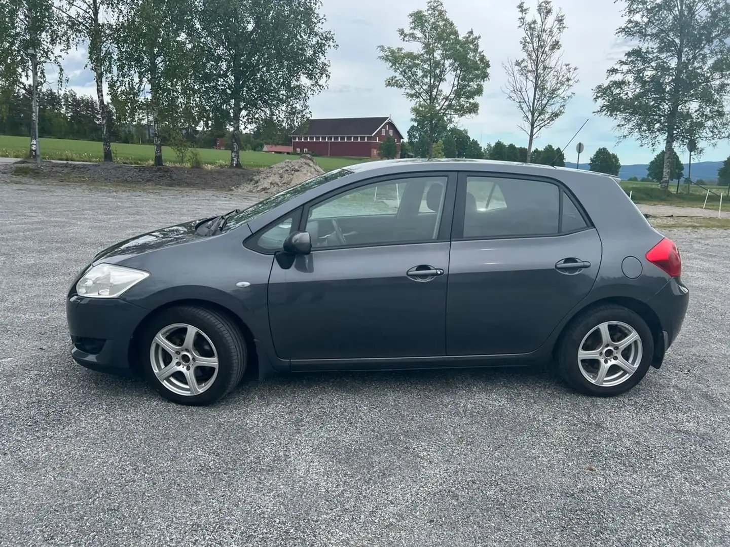 Toyota Auris Auris 90 D-4D Linéa Luna Gris - 1