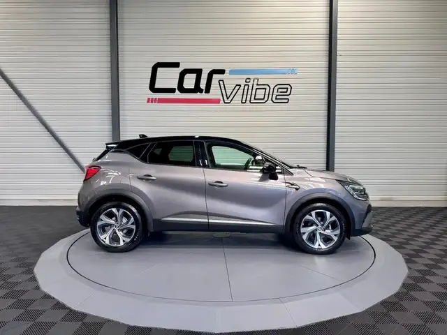 Renault Captur view 3