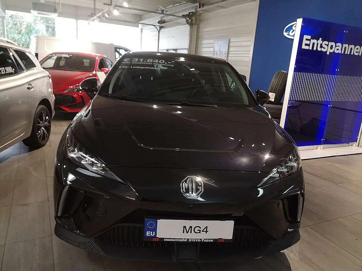 MG MG4 EV 64 kWh Luxury Schwarz - 2