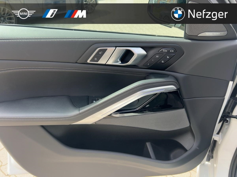 BMW X6 xDrive40d M Sport AHK H&K PANO LED — photo 15