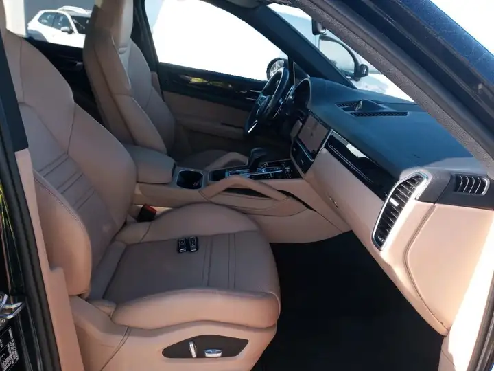 Porsche Cayenne Coupé E-Hybrid 3.0 2020, foto 7