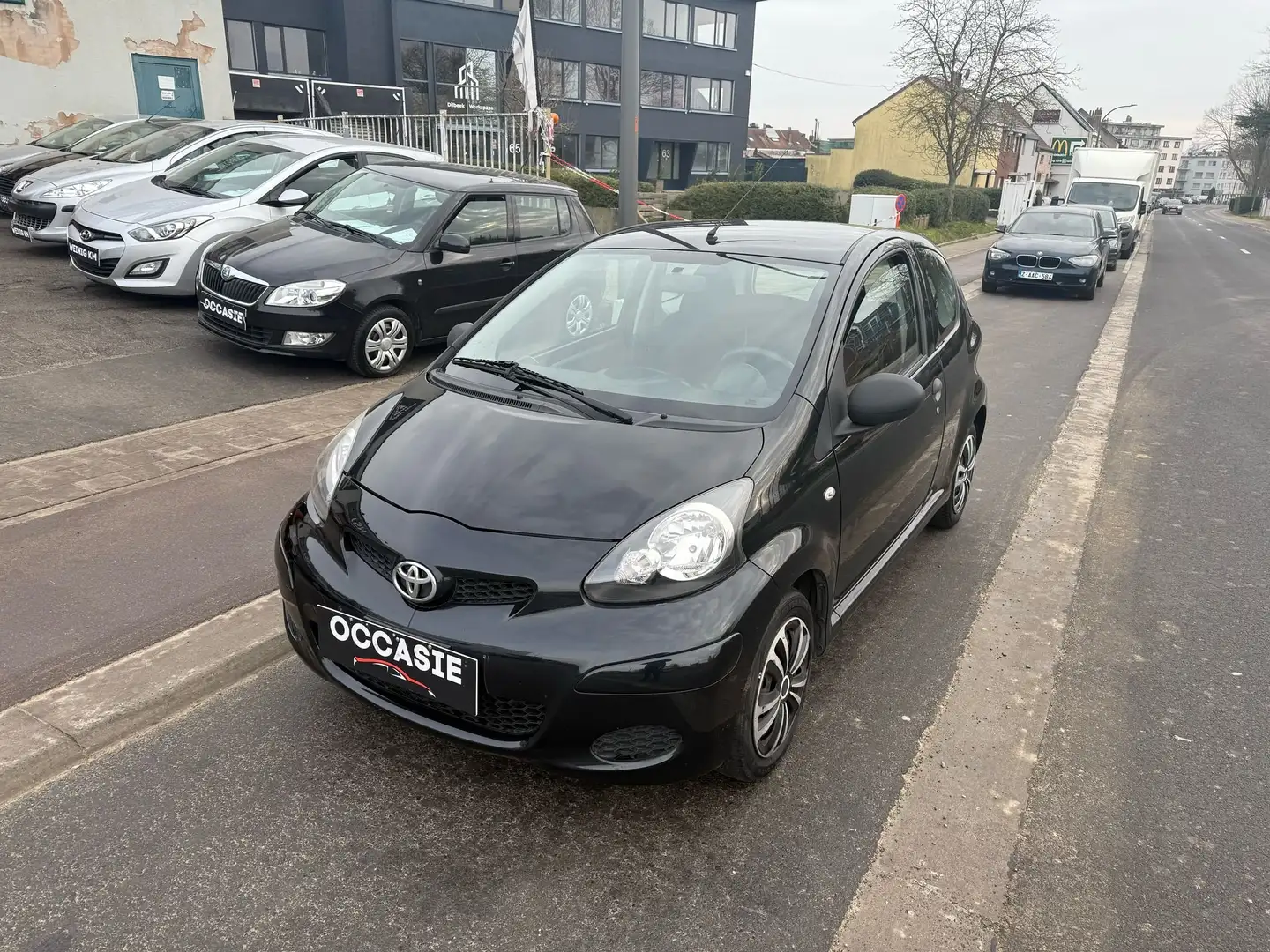 Toyota Aygo 1.0i VVT-i Plus**12M GARANTIE**CARNET COMPLET** Negru - 1