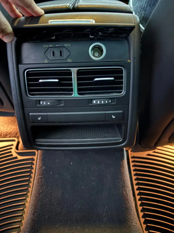 Volkswagen Touareg снимка Volkswagen Touareg
