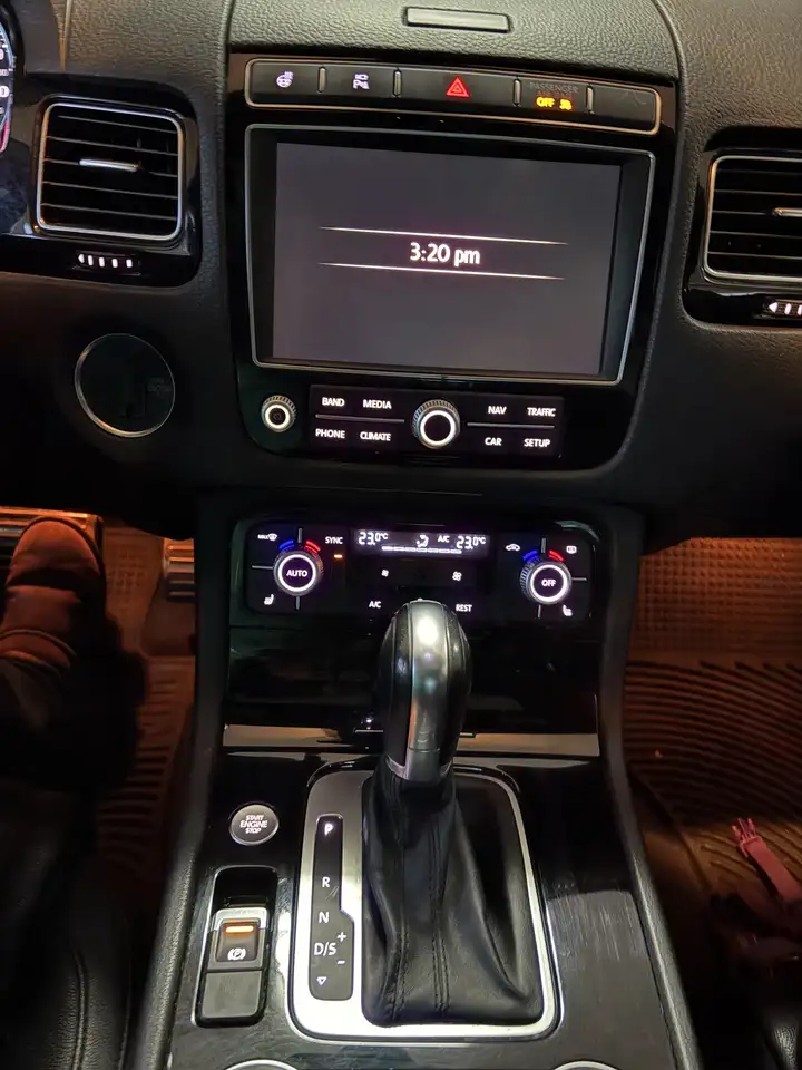 Volkswagen Touareg снимка Volkswagen Touareg