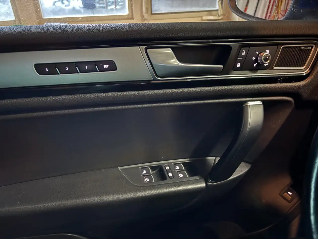 Volkswagen Touareg снимка Volkswagen Touareg