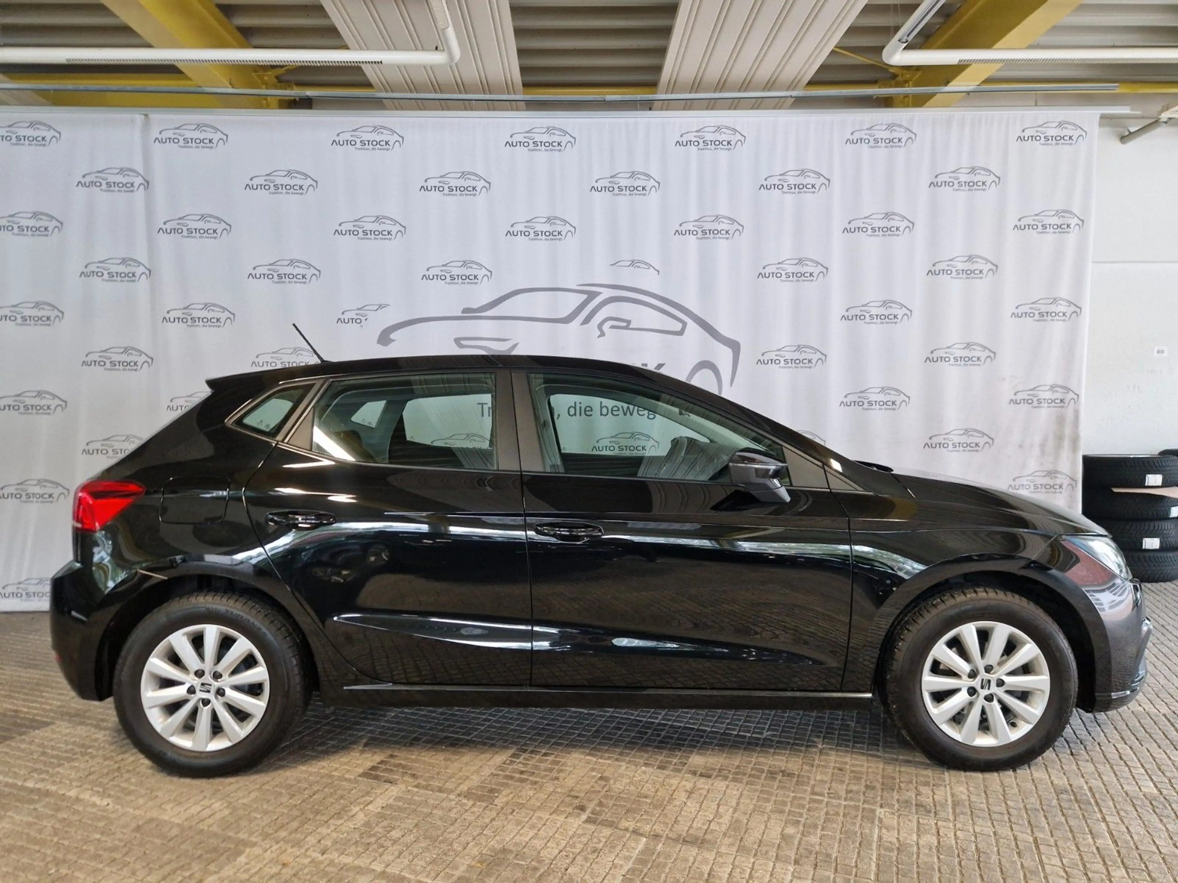 SEAT Ibiza 1.0 TGI Style Klima Sitzheizung PDC Tempom — photo 4