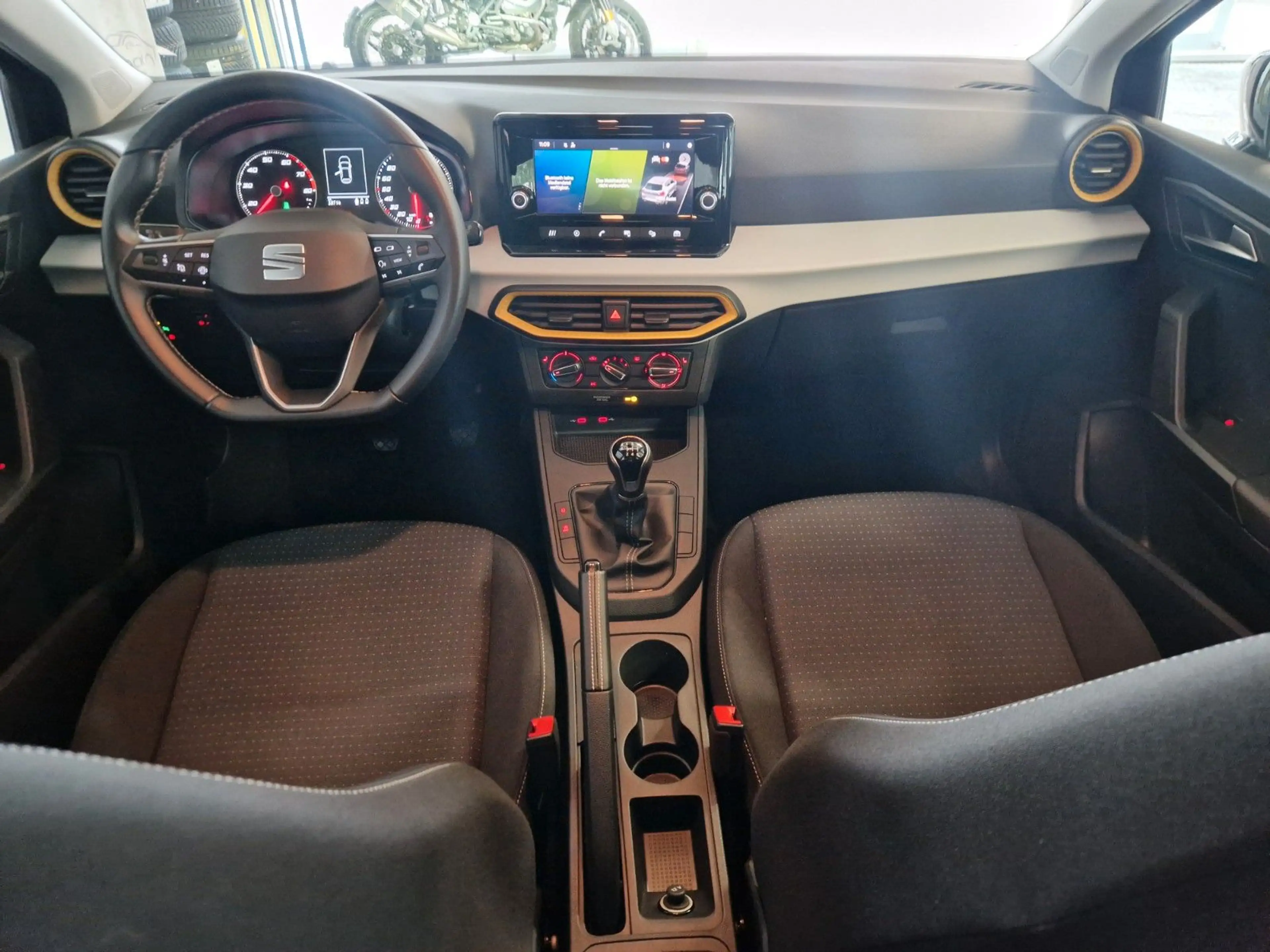 SEAT Ibiza 1.0 TGI Style Klima Sitzheizung PDC Tempom — photo 12