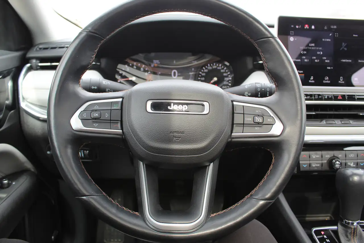 Jeep Compass снимка Jeep Compass