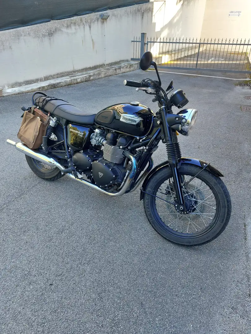 Triumph Bonneville T100 Black Fekete - 1