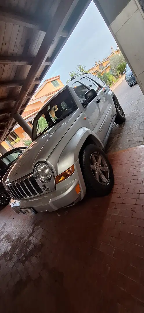 Jeep Cherokee 2800 crd limited cambio meccanico 163cv Gri - 1