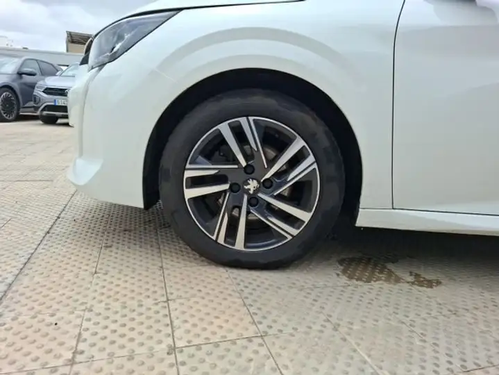 Peugeot 208 2023, foto 4