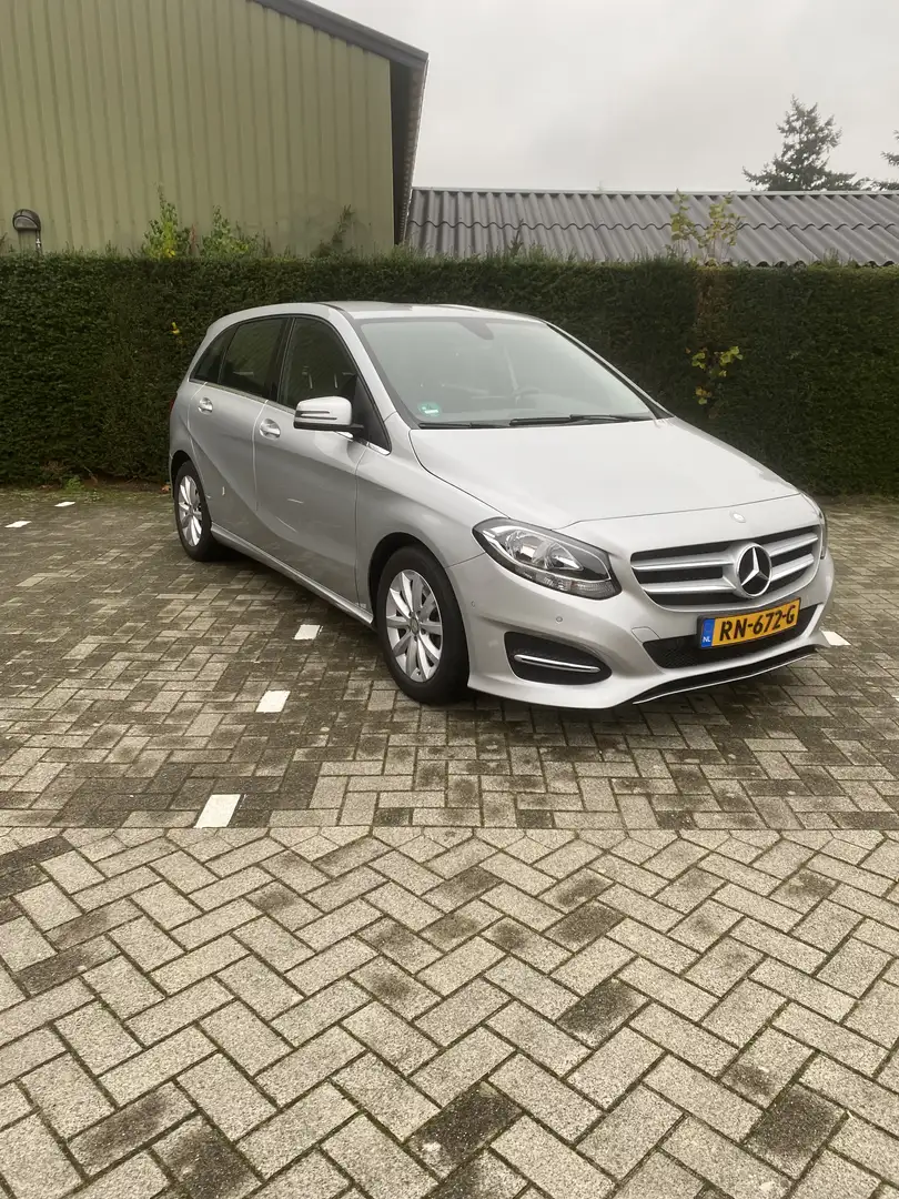 Mercedes-Benz B 180 Ambition Grijs - 2