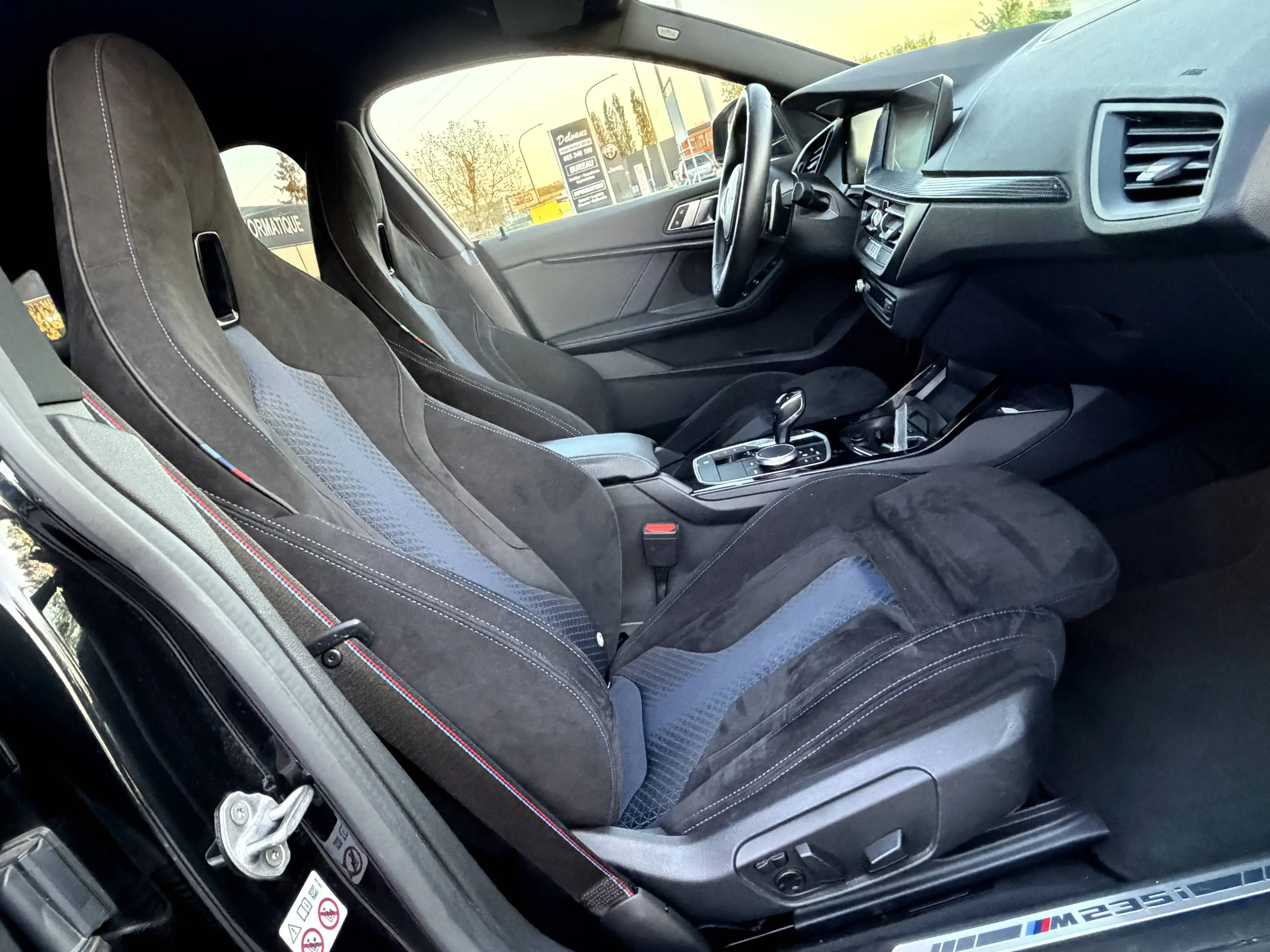 BMW 235 Gran Coupé M235iXAS NAVI/HEAD-UP/KEYLESS/CAMERA/Sièges SPORT/ACC/FULL LED — photo 14