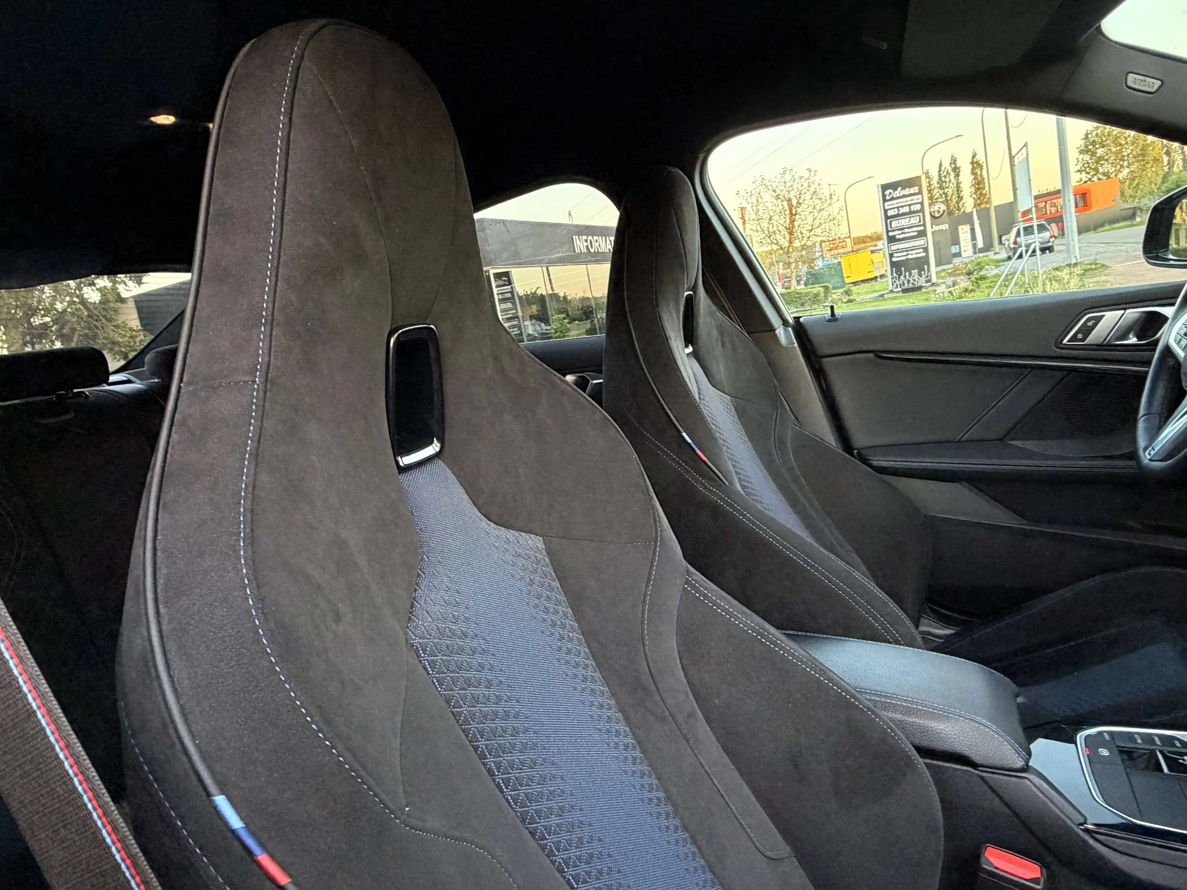 BMW 235 Gran Coupé M235iXAS NAVI/HEAD-UP/KEYLESS/CAMERA/Sièges SPORT/ACC/FULL LED — photo 15