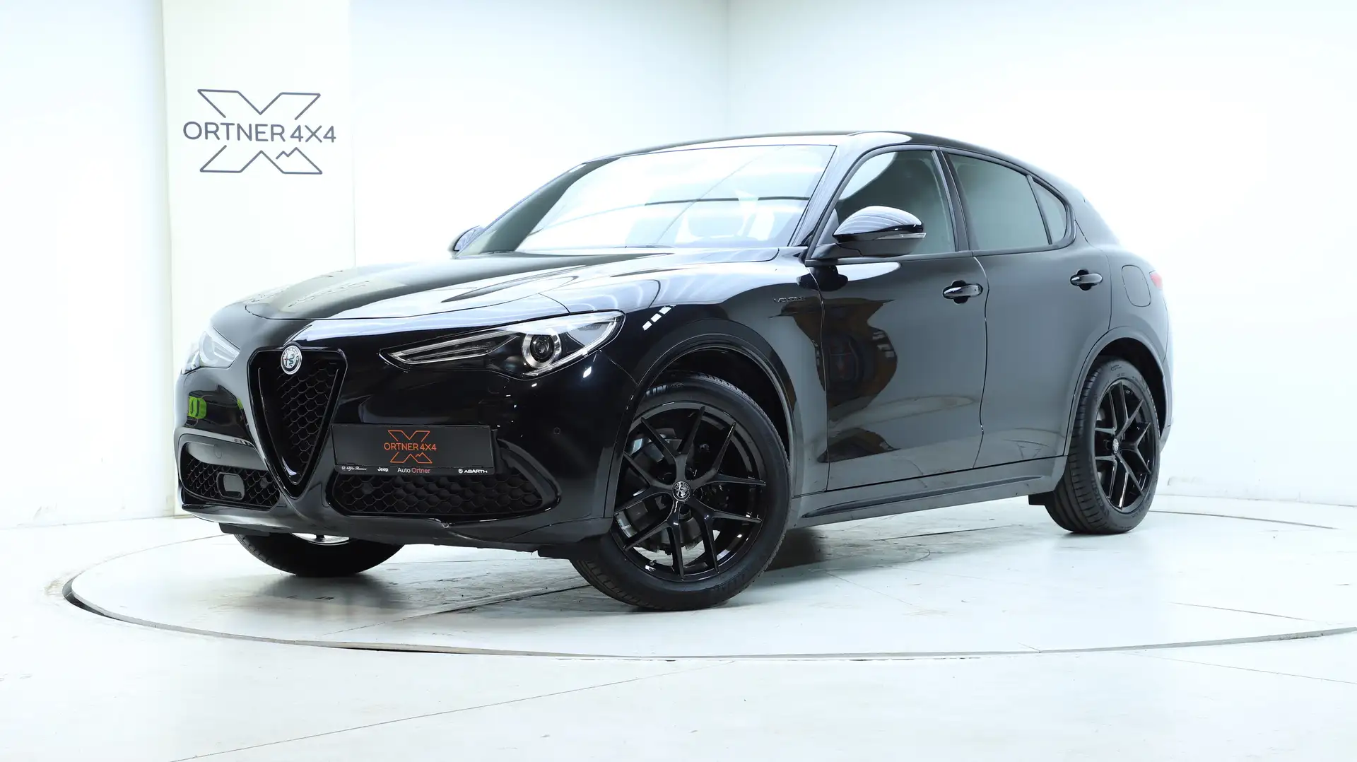 Alfa Romeo Stelvio Veloce Q4 3 Jahre Garantie Noir - 1