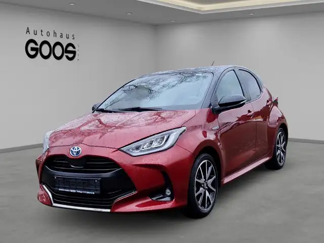 2021 Toyota Yaris in Red for sale