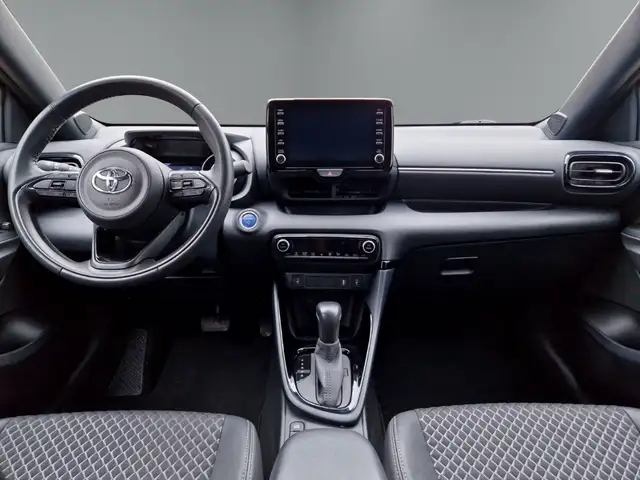 Toyota Yaris view 13