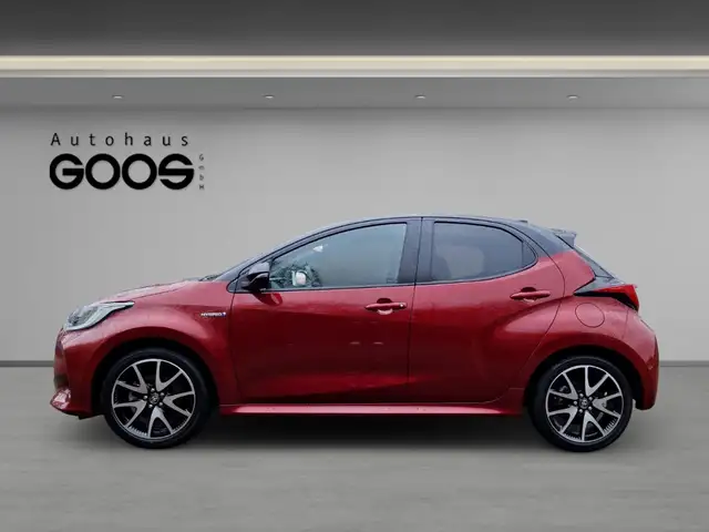 Toyota Yaris view 2