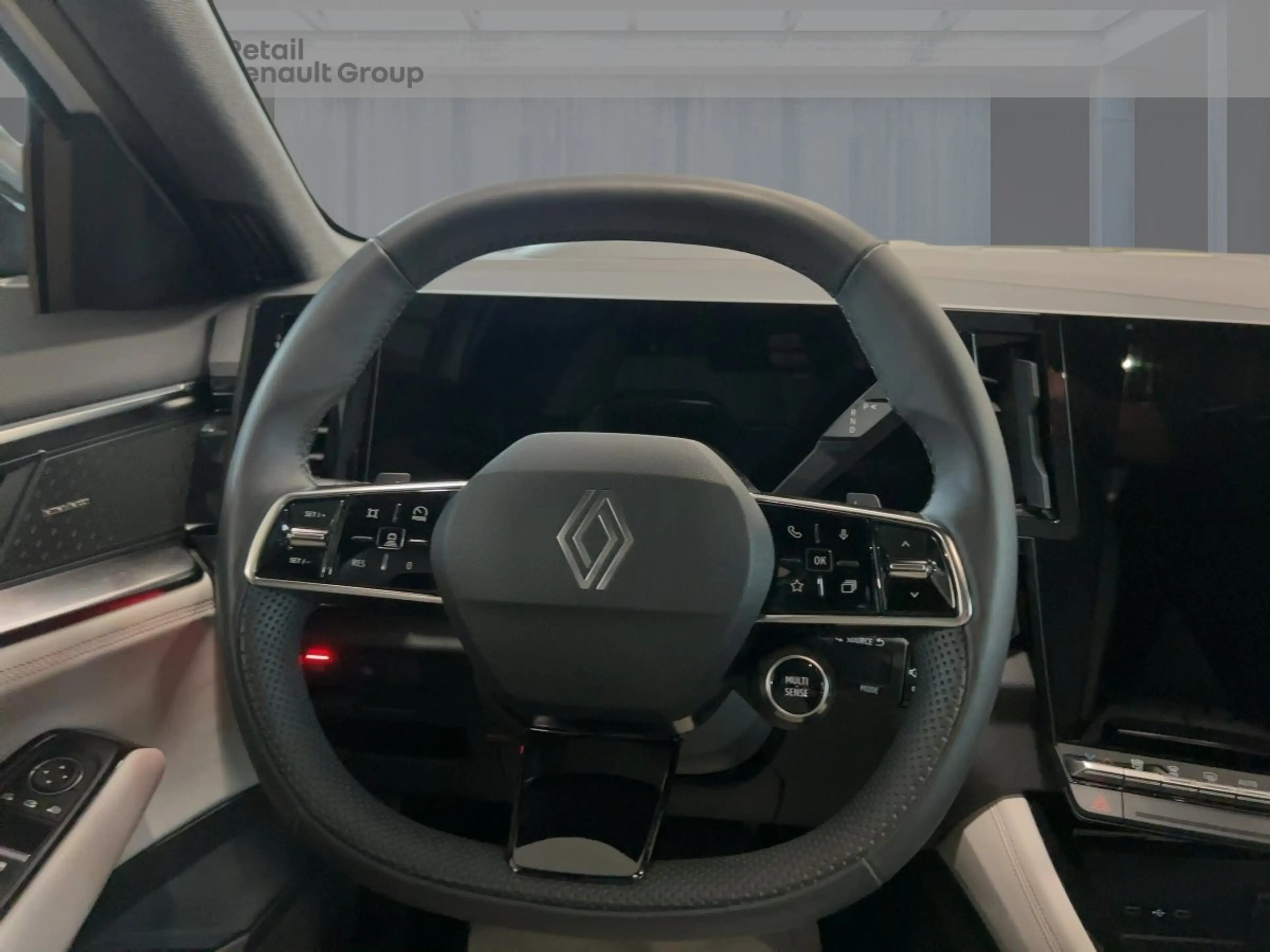 Renault Espace 6 Iconic E-Tech Full Hybrid 200 — photo 11