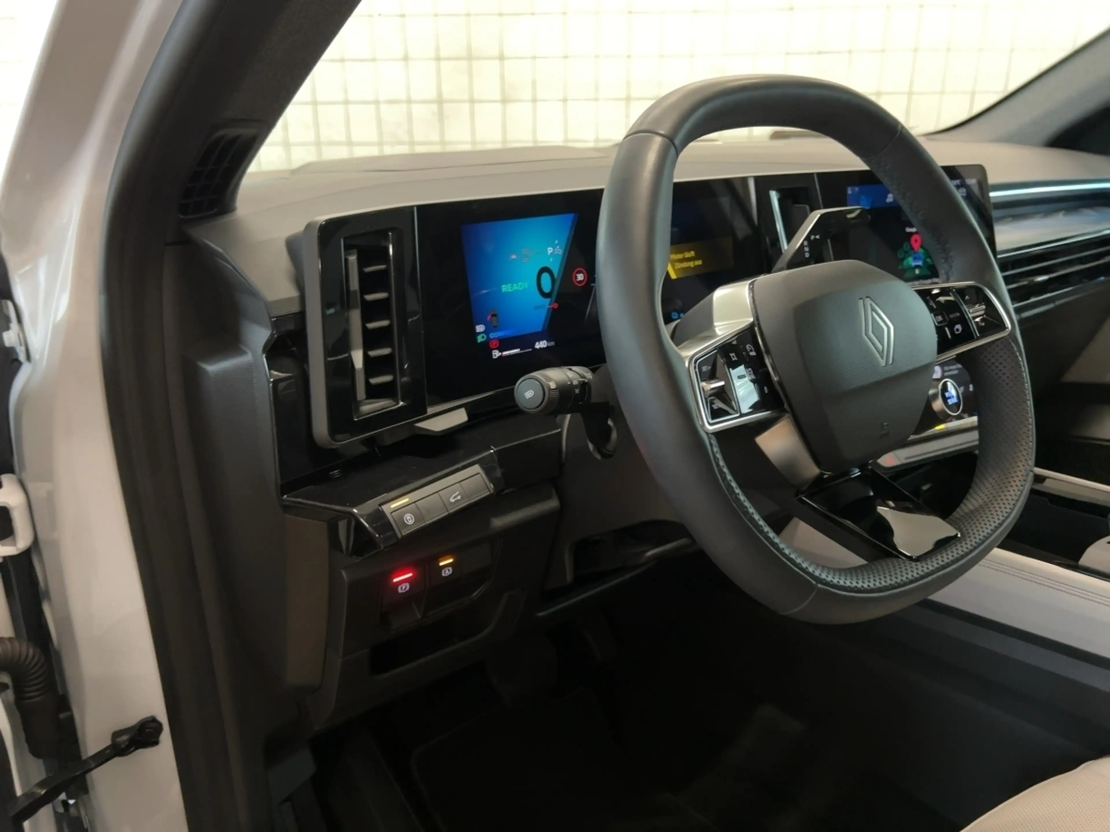 Renault Espace 6 Iconic E-Tech Full Hybrid 200 — photo 13