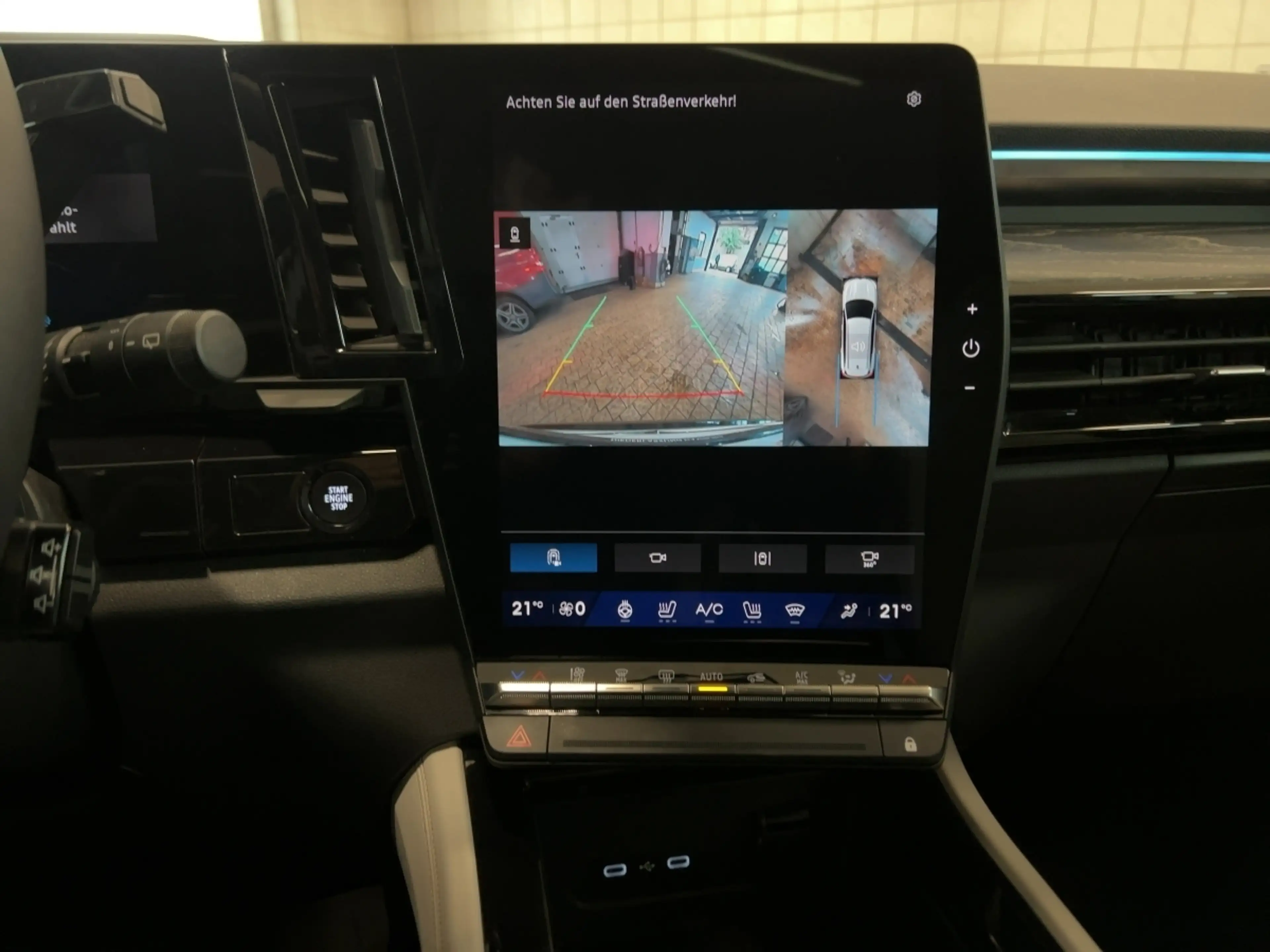 Renault Espace 6 Iconic E-Tech Full Hybrid 200 — photo 12