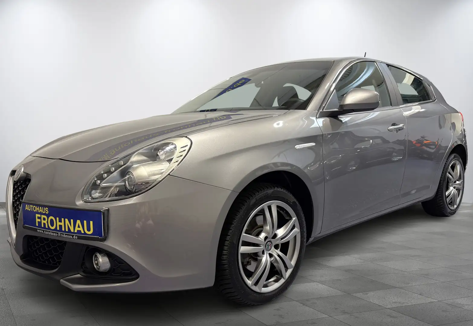 Alfa Romeo Giulietta Super LED Tempomat 17"Alu Einparkhilfe Navi Sitzh. Grigio - 1