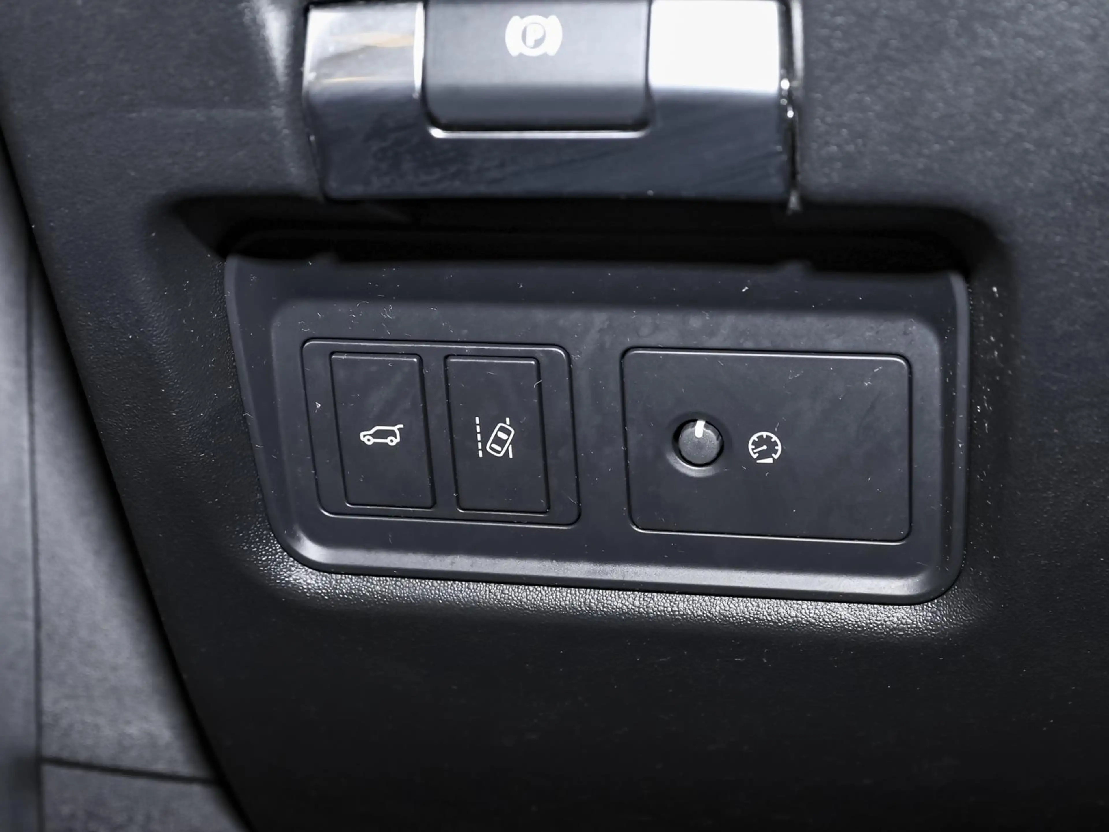 Jaguar E-Pace D150 AWD LED CARPLAY KAMERA ALLWETTERREIFEN — photo 11
