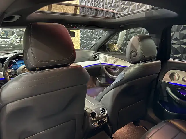 Mercedes-Benz E-Class view 10