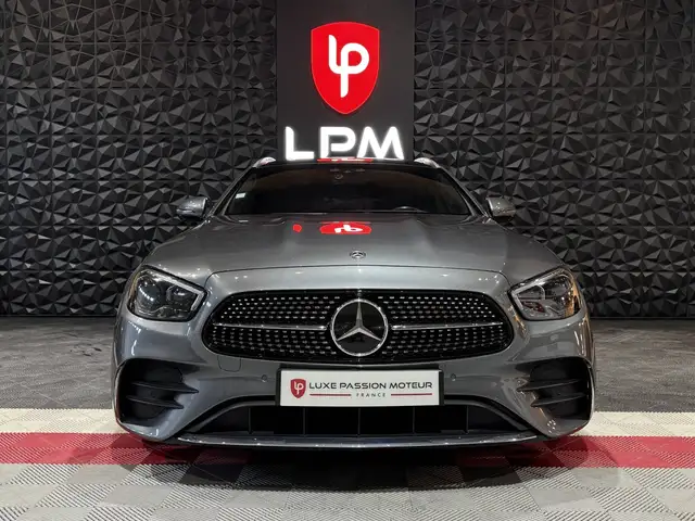 Mercedes-Benz E-Class view 2
