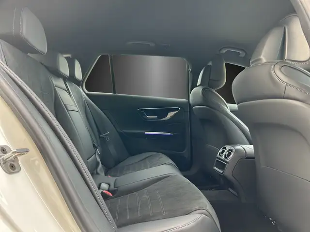 Mercedes-Benz C Class view 14